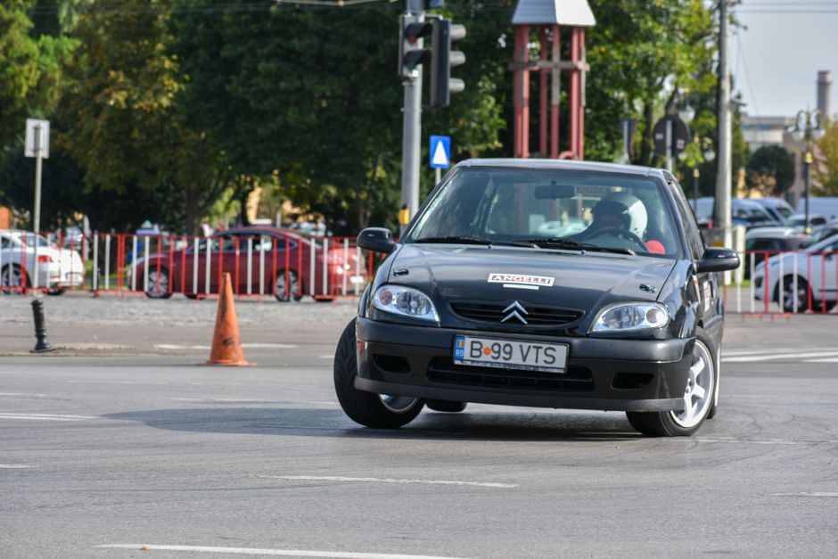 Car Making Noise When Turning: What the Sound Really Means and How to Narrow It Down