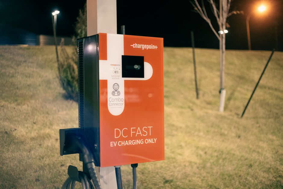 Electric Vehicle Charging Station Finder: How to Choose the Right Tool and Avoid Range-Ending Mistakes