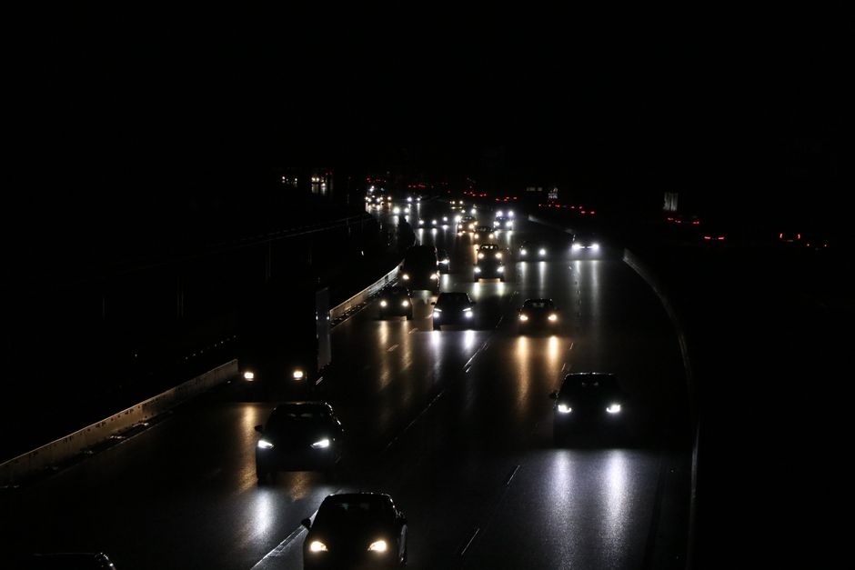 Mastering Nighttime Roads: How to Drive Safely at Night