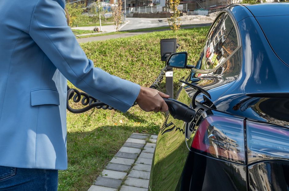 electric vehicle battery replacement cost