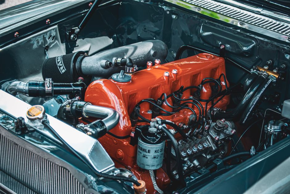 Mastering Spark Plug Replacement: Timing, Tools, and Common Pitfalls