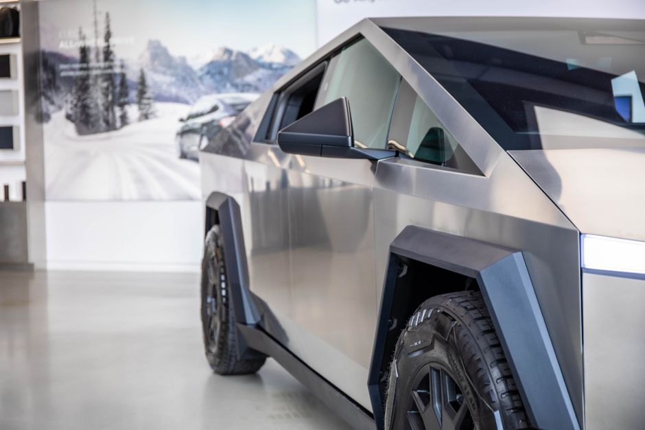 Ford F-150 Lightning vs Tesla Cybertruck: A Deep Dive into Real-World Performance, Utility, and Ownership Costs